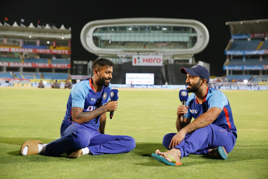 Hardik Pandya, Dinesh Karthik