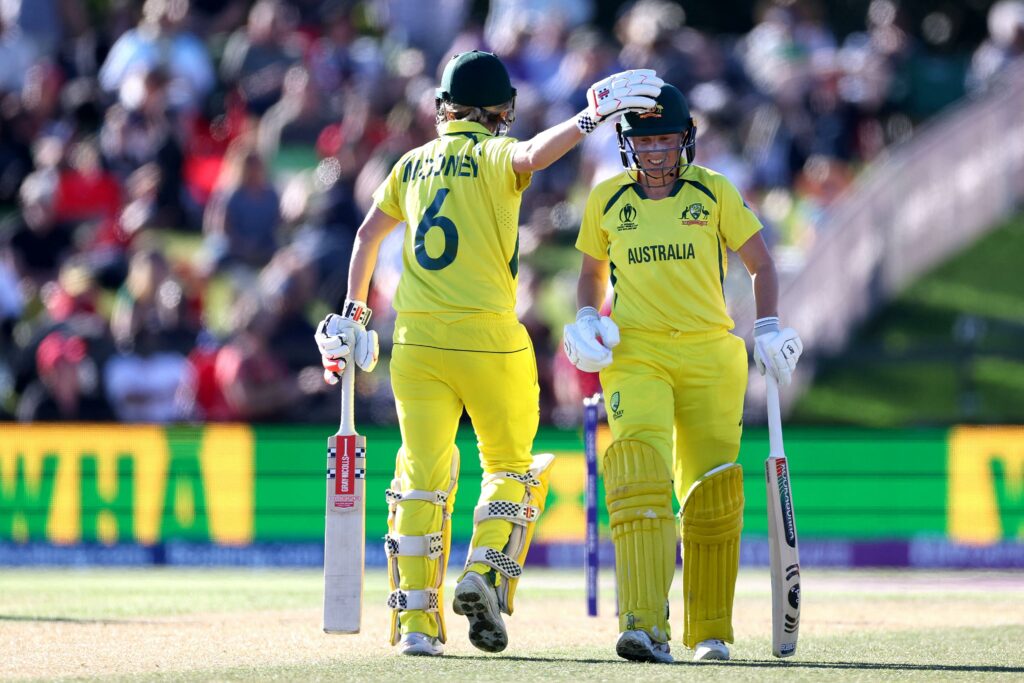 Alyssa Healy, Beth Mooney